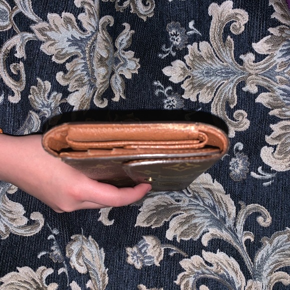 Authentic Louis Vuitton - Picture 6 of 7